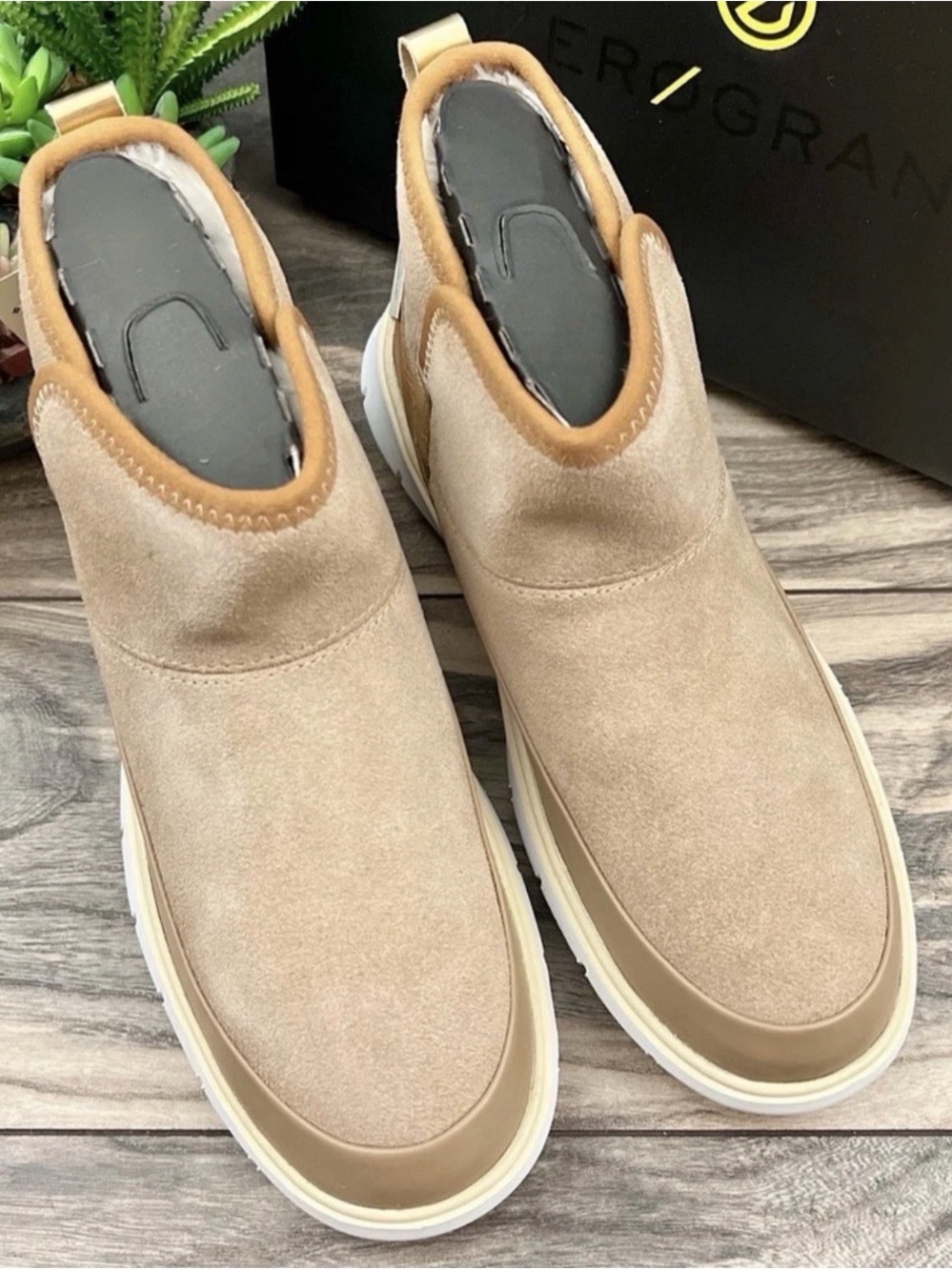 NWB COLE HAAN women suede booties 8
